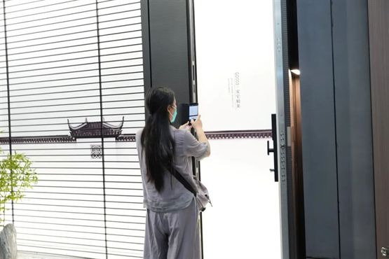J9九游TATA木门锦上宅广州建博会新品发布携手巨擘共绘“家宅和美”愿景(图4)